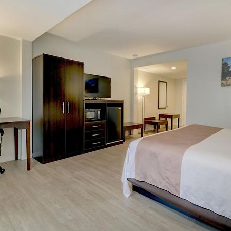 Quality Inn & Suites Линкълн Екстериор снимка