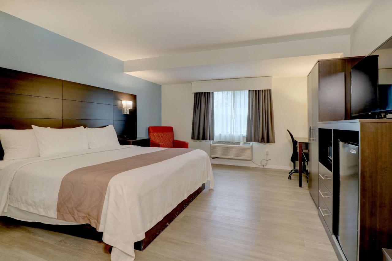 Quality Inn & Suites Линкълн Екстериор снимка