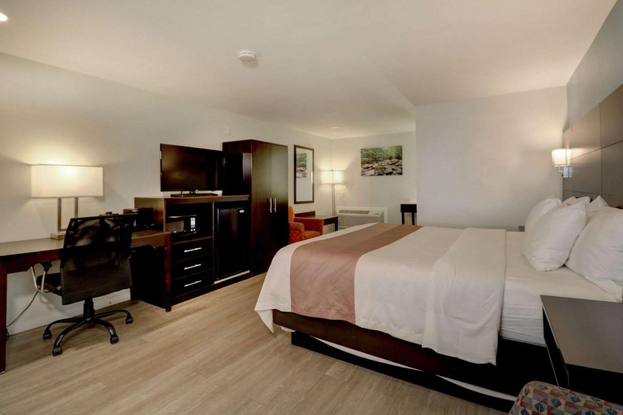 Quality Inn & Suites Линкълн Екстериор снимка