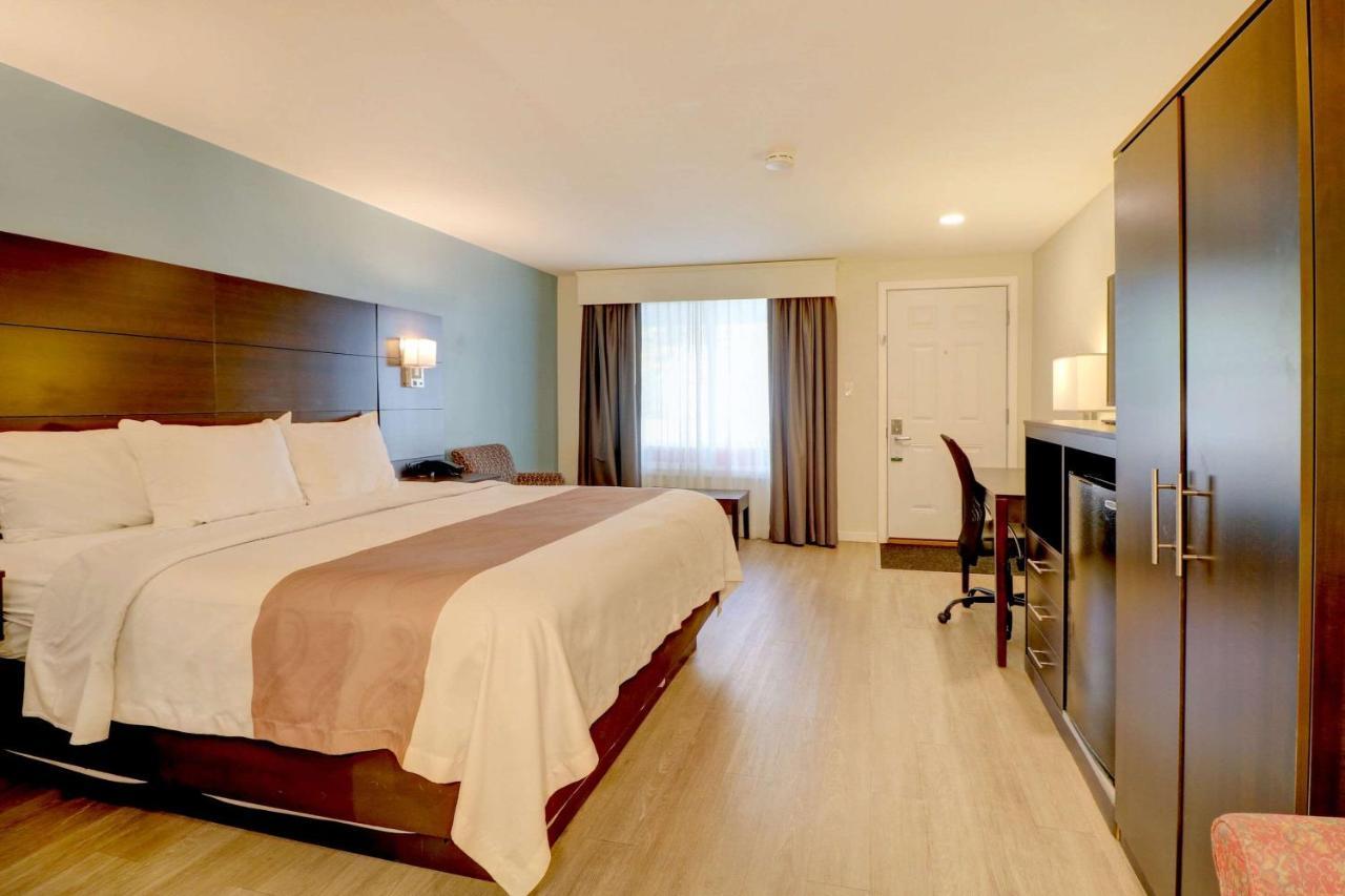 Quality Inn & Suites Линкълн Екстериор снимка