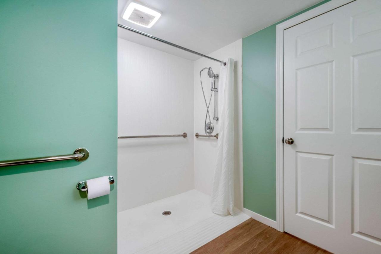 Quality Inn & Suites Линкълн Екстериор снимка